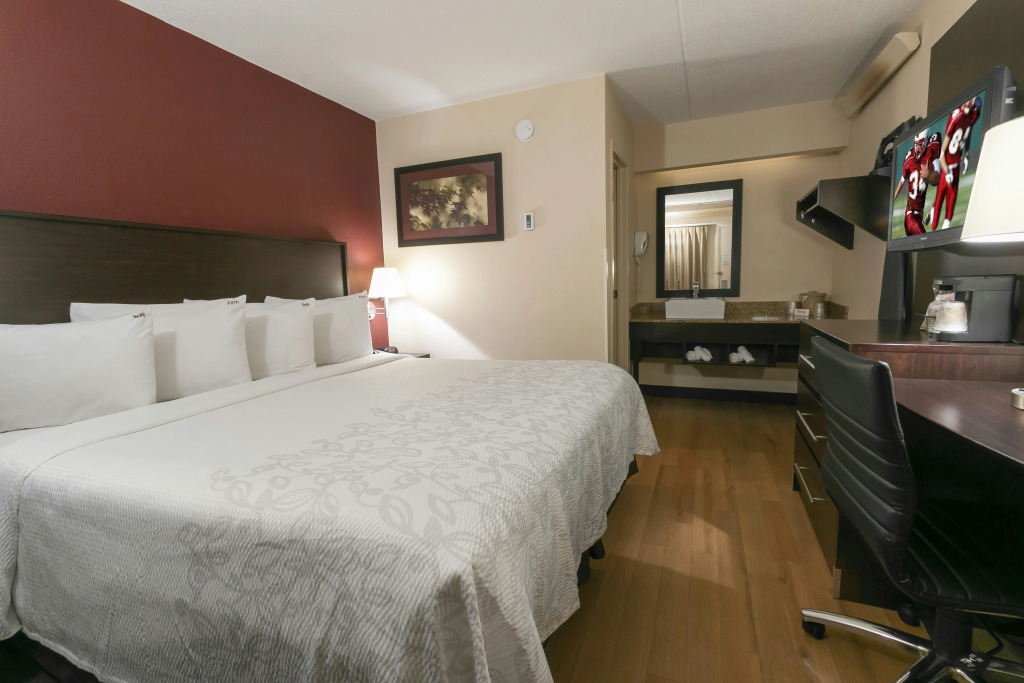 Red Roof Inn PLUS+ University at Buffalo - Amherst