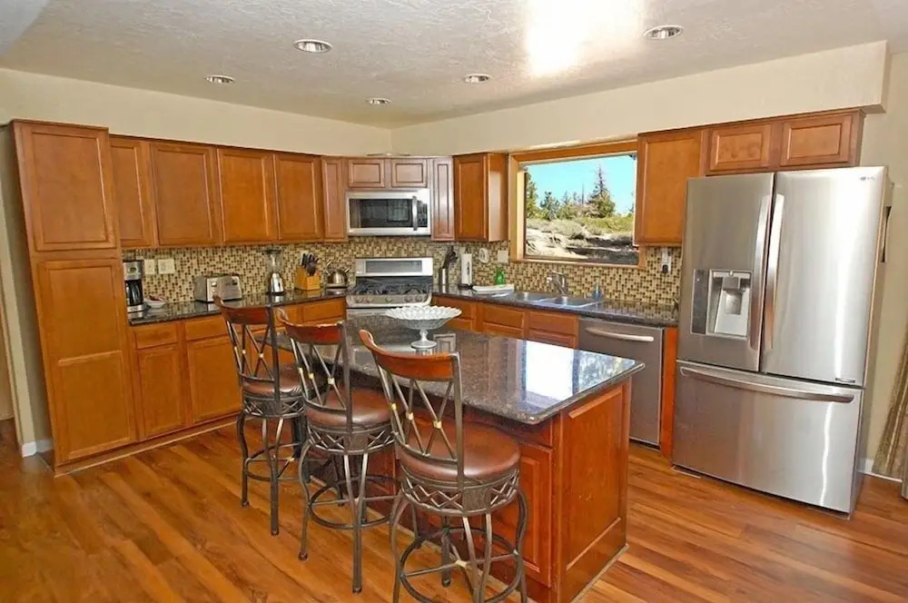 3513 Pony Express 3 Bedroom Home by RedAwning