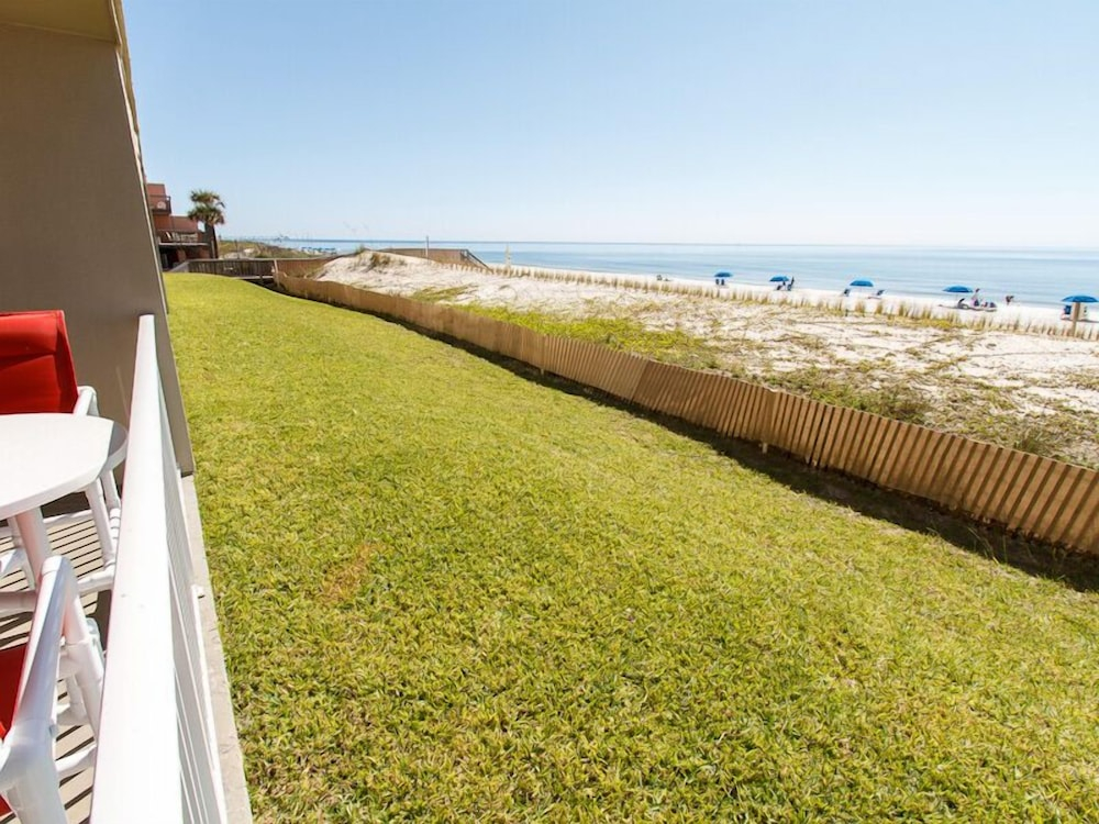 Emerald Towers West 1004 - Barefoot Bliss