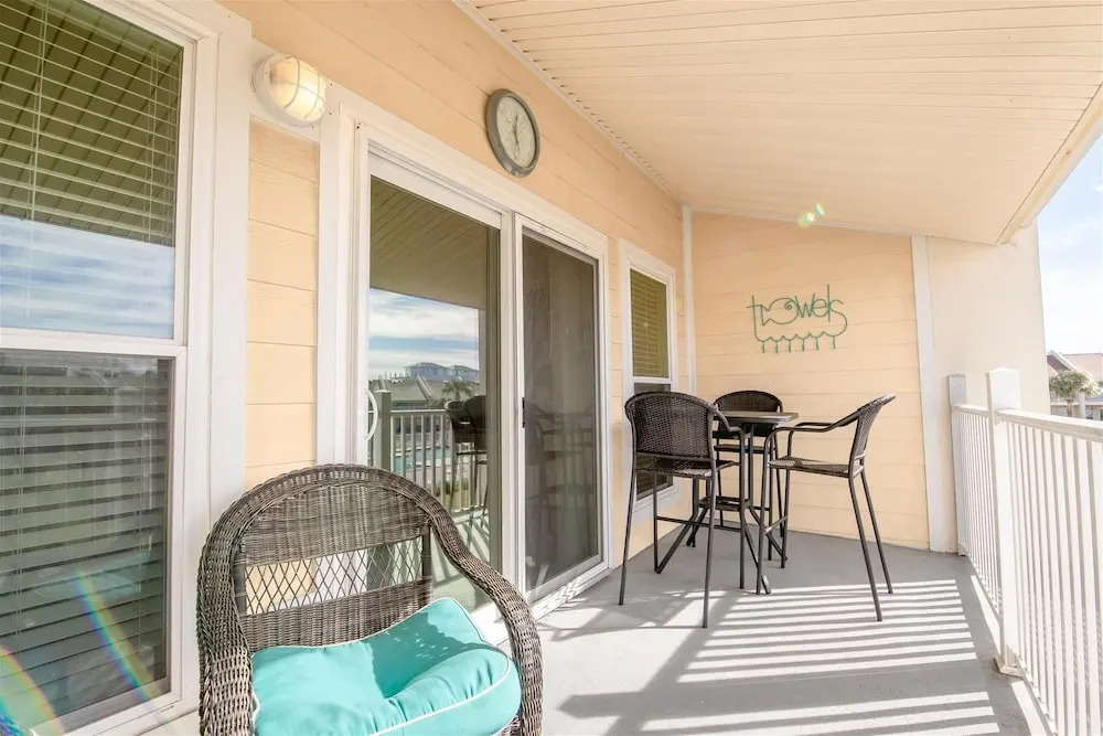 9 G, Two Bedroom Condo