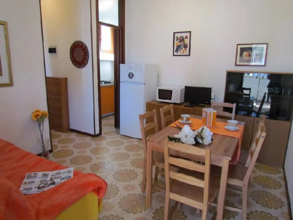 Three-room apartment in a nice villa with garden - Beach Place Included
