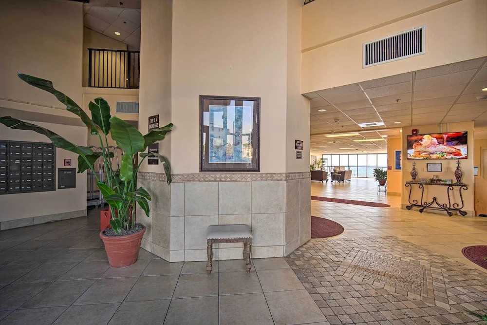 Orange Beach Condo w/ Ocean-view Balcony!