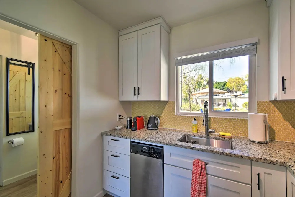 Pet-friendly Phoenix Home: Breezeway & Fenced Yard