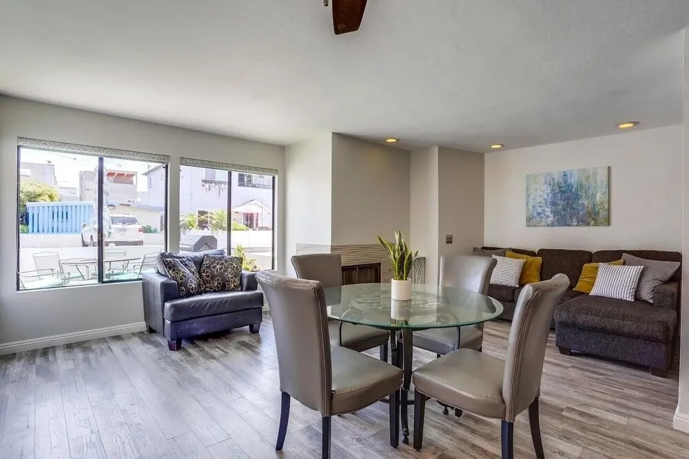 Beach Style 3 - 6 Br Home