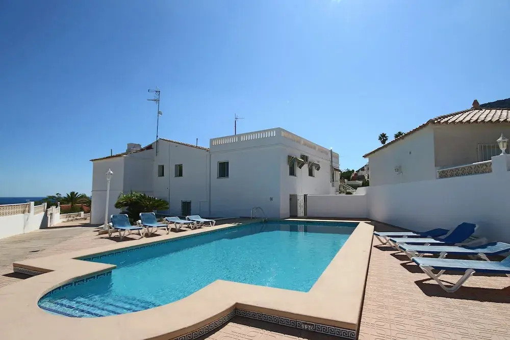 Low Price 4 Bedroom Villa With Nice View Over The Sea, Private Pool, Wifi, BBQ