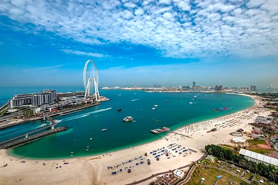 HOMESTAR, Jumeirah Beach Hostel - JBR - Pool, Beach, Metro