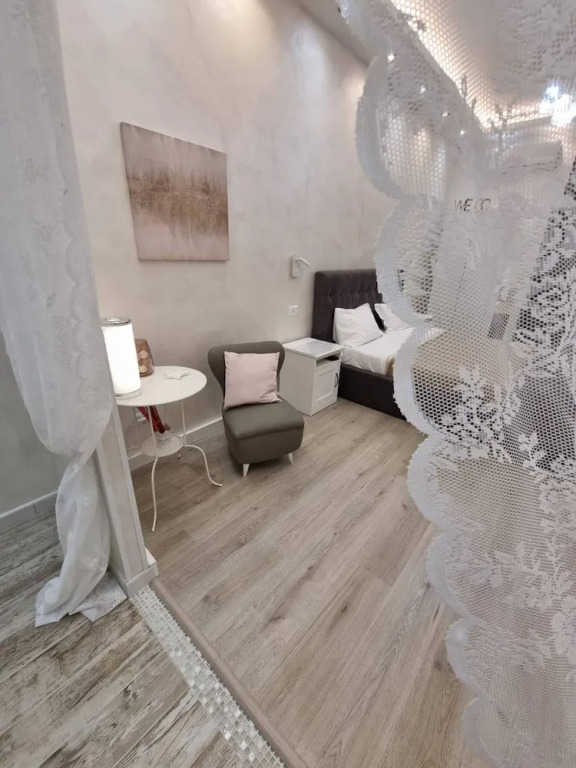 Apartment Near the Colosseum, With Metro Line A a 2 Minutes Walk Away