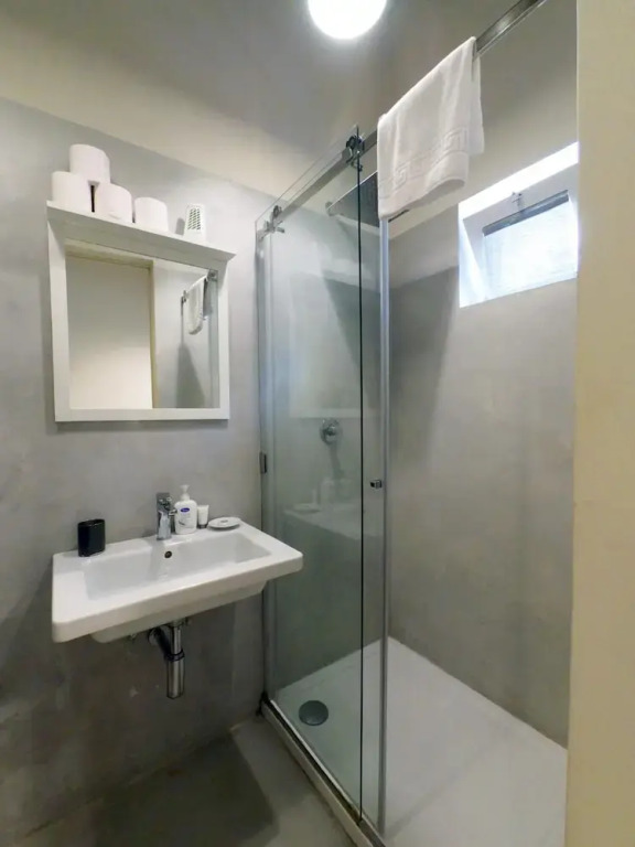 Sr-i754-giude36a1 - Ares Vintage Apartment