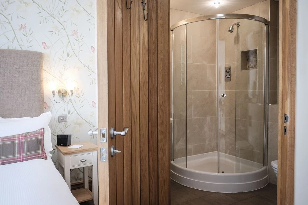 Cromwell Arms Country Pub with Rooms