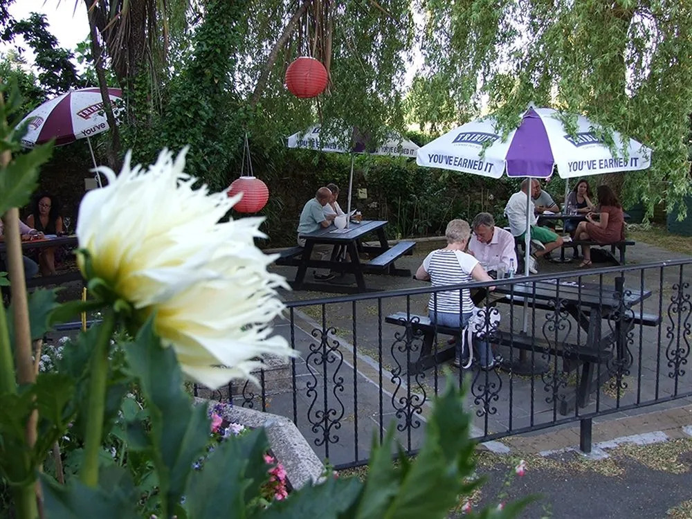 The Royal Oak Inn