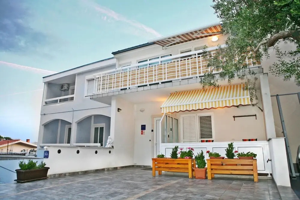 Apartments by the sea Baska Voda, Makarska - 21774