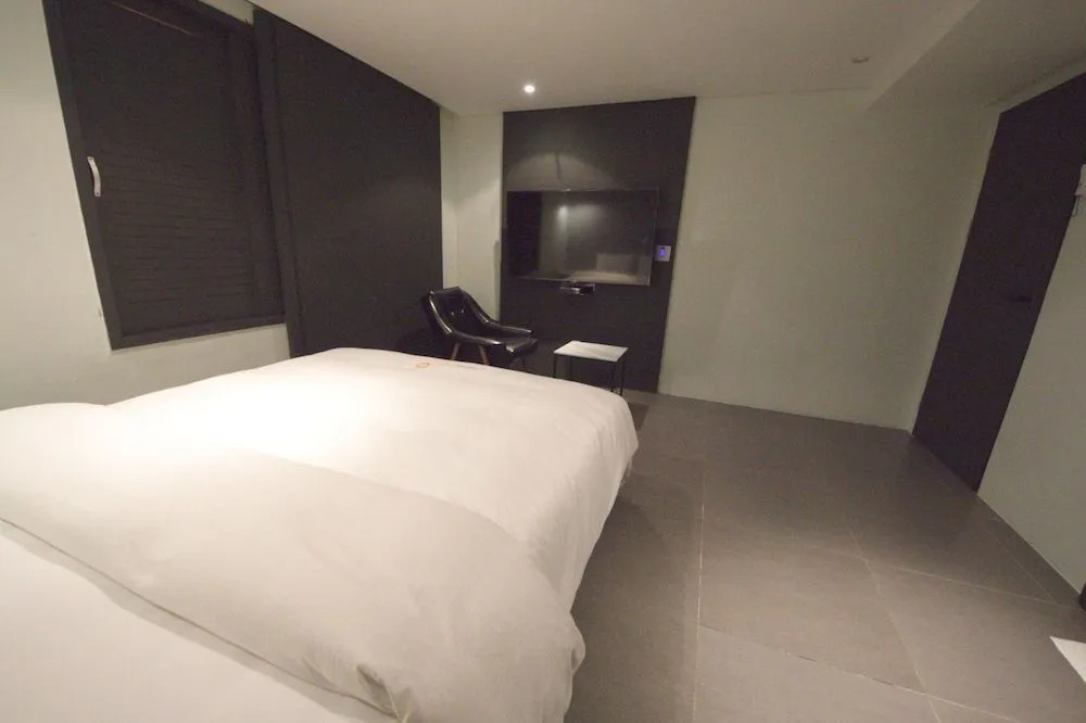 Lazzi Motel