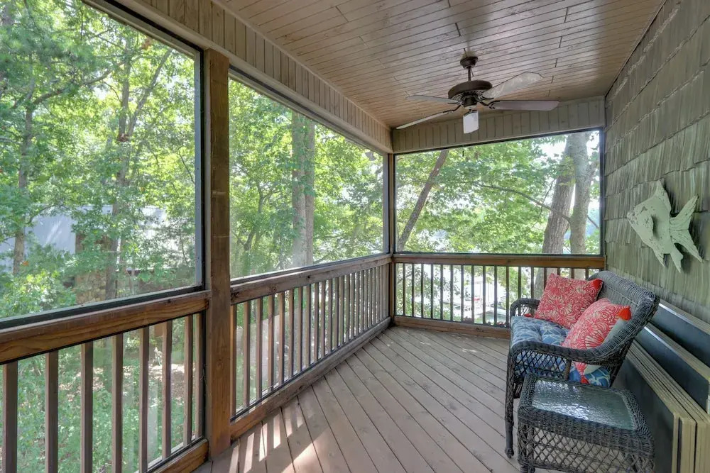 Mountain View Cabin on Lake Blue Ridge: Hot Tub