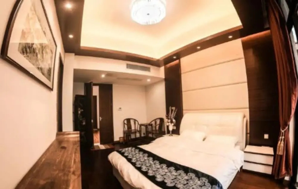 Moon River European Style Villa