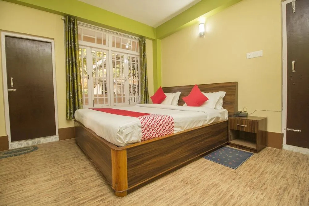 OYO 23591 Nightingale Residency