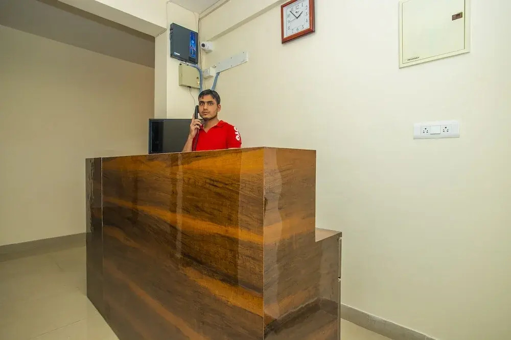 OYO 19524 Maruthi Home Stays 2