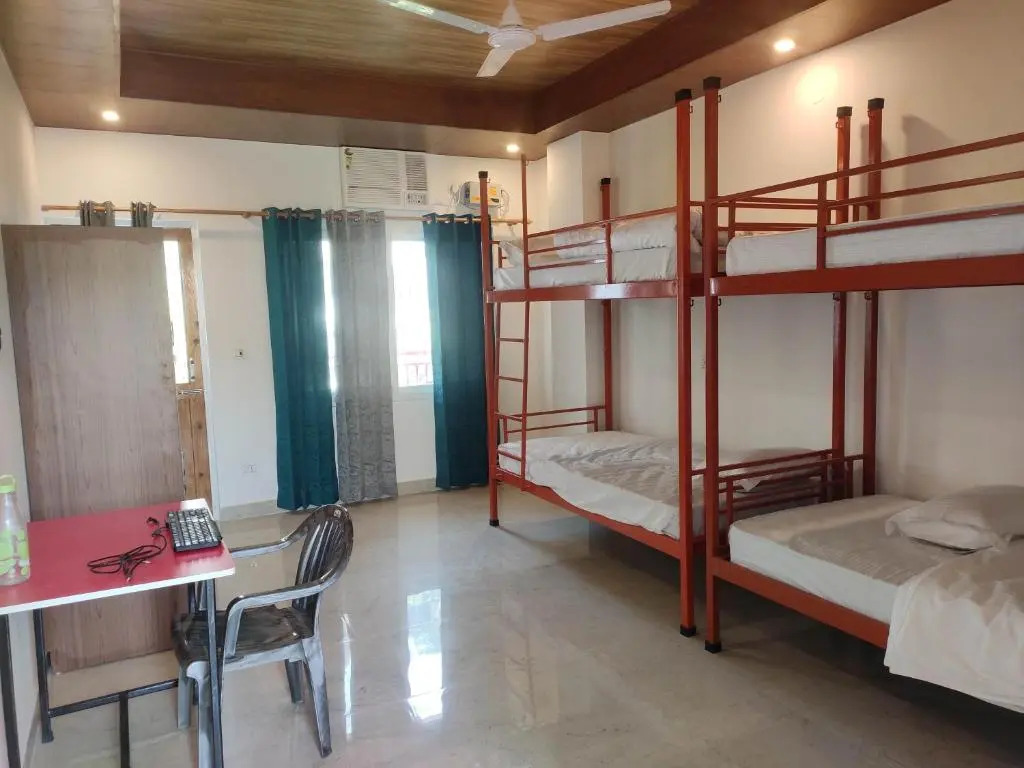 Hill Hoppers Hotel