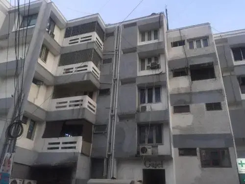 Convastay Gajel- Near Apollo Greams Road