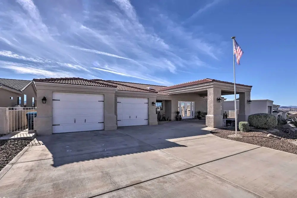 Pool & Lake Havasu Views: Gorgeous Desert Escape!