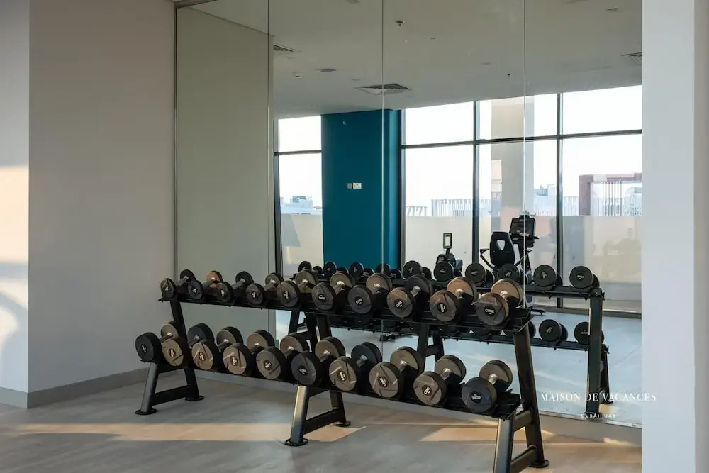 Large Balcony Studio 10mins From Dubai Mall