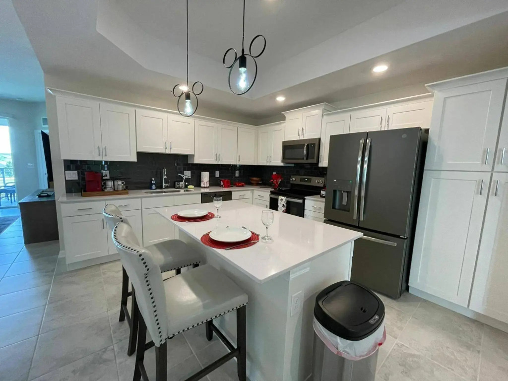 New 3 Bedroom Deluxe Apartment at Storey Lake