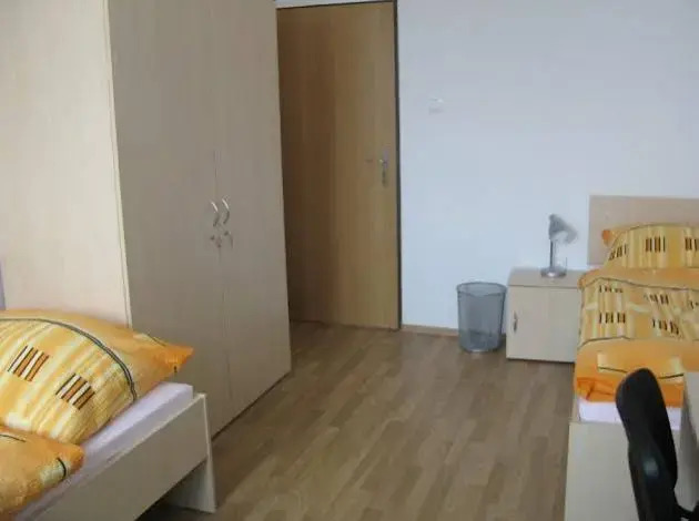 Uninova Hostel
