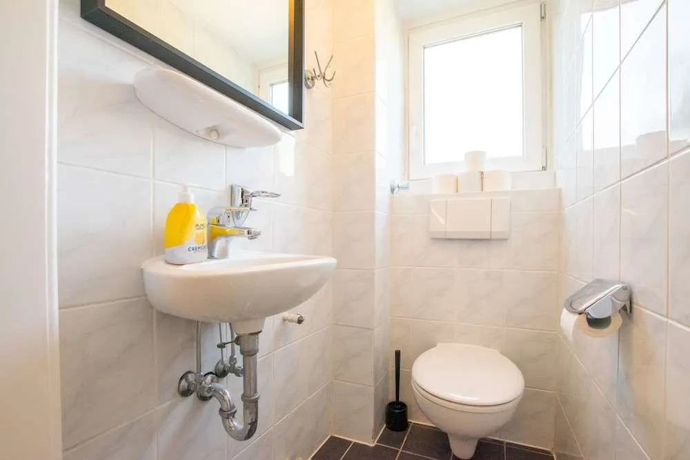 Tolstov Apartments - 1 , 3 and 4 Room Apartments - 20 min Messe DUS & Airport DUS