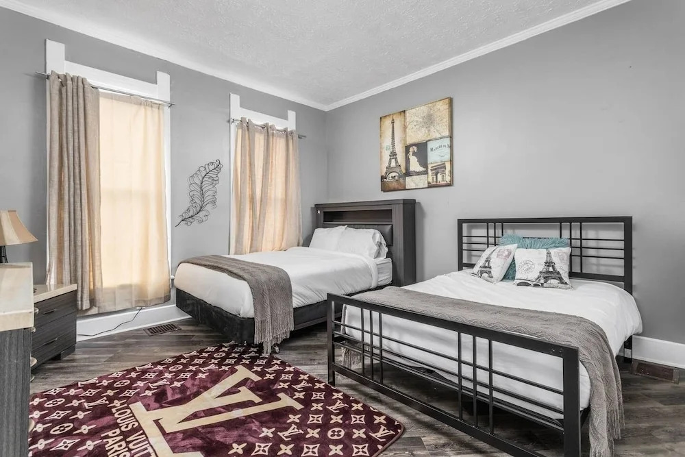 Modern 3 Bedroom House in Fountain Square