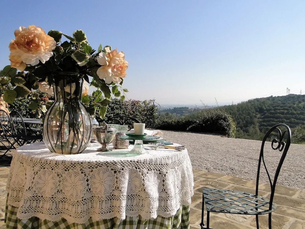 Villa Close to Florence, Hot Tub & Breathtaking View