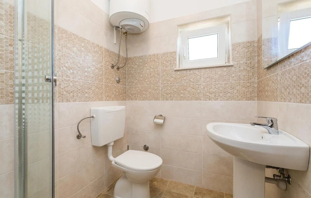 Awesome Home in Povljana With Wifi and 2 Bedrooms