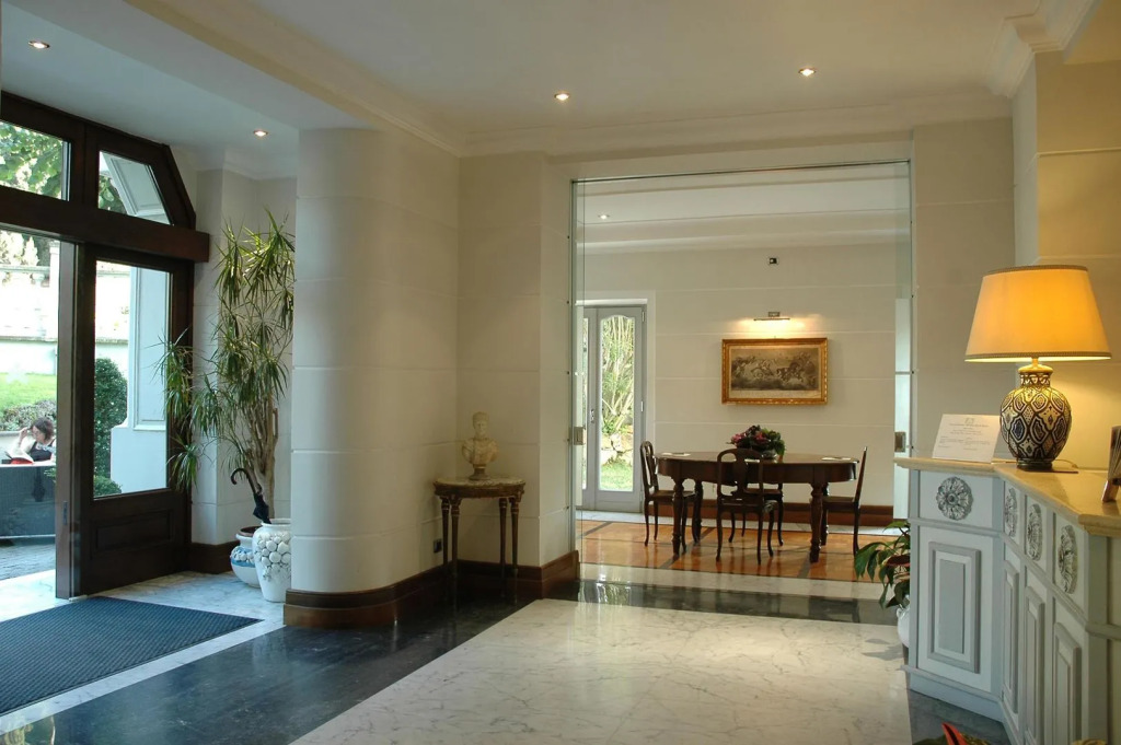 Hotel Flora
