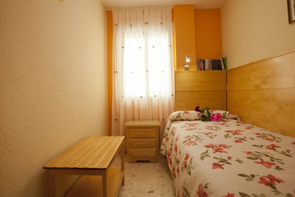 Malaga 101679 3 Bedroom Apartment By Mo Rentals
