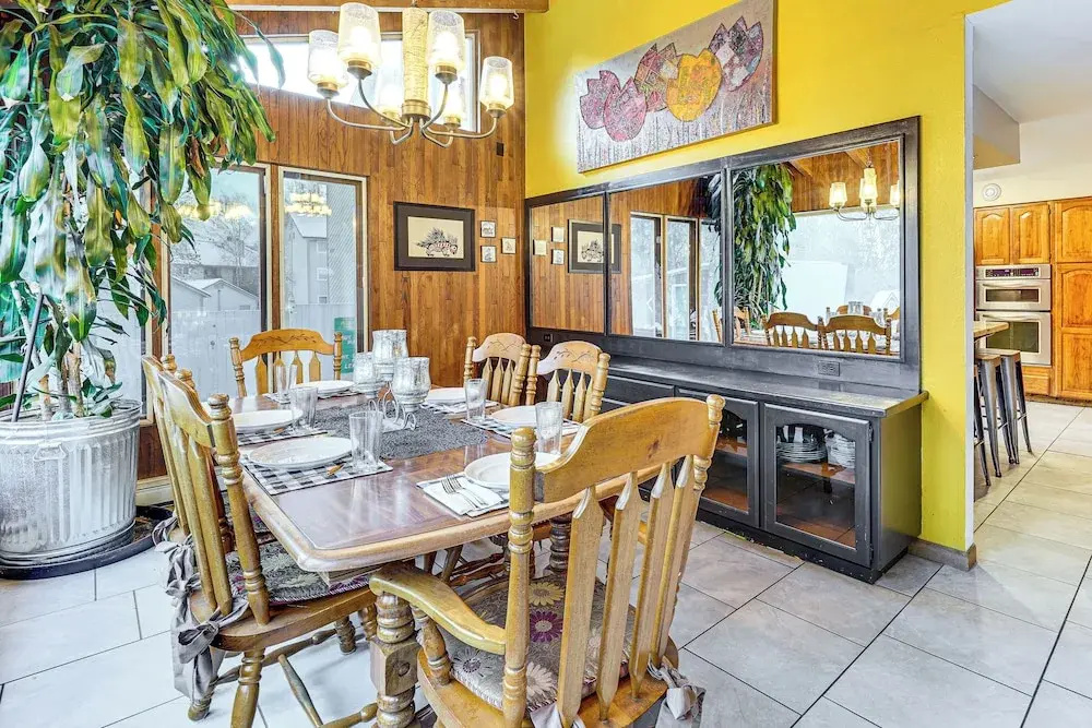 Hike, Ski & Soak! Spacious Anchorage Getaway