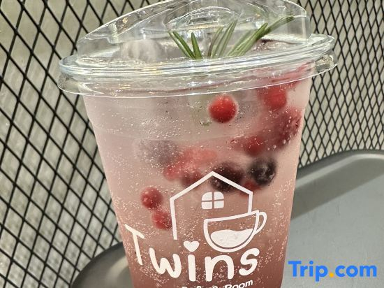 Twins cafe & Room