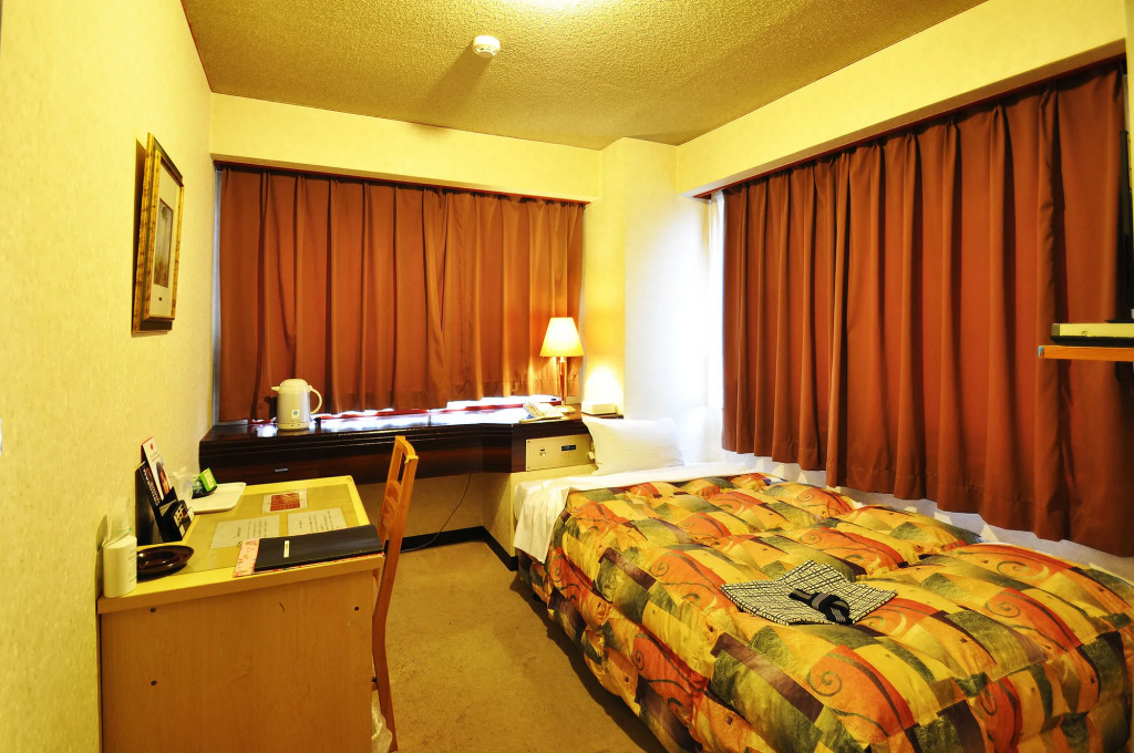 Hotel Livemax Budget Kagoshima Tenmonkan