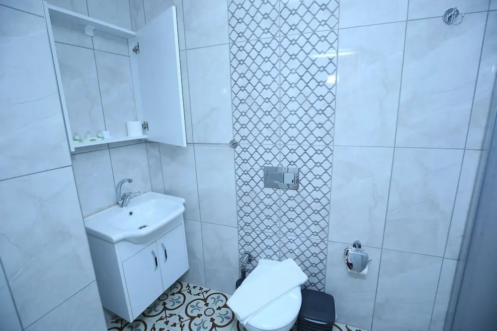 Grand Almira Hotel