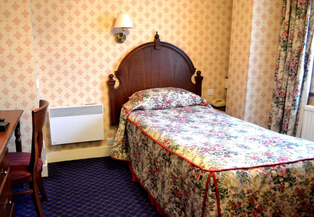 Westland Hotel