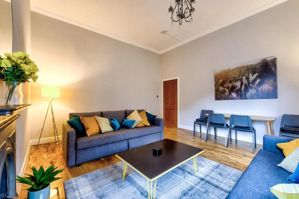 Stylish & Spacious 3 Bedroom Apt in Finnieston, West End