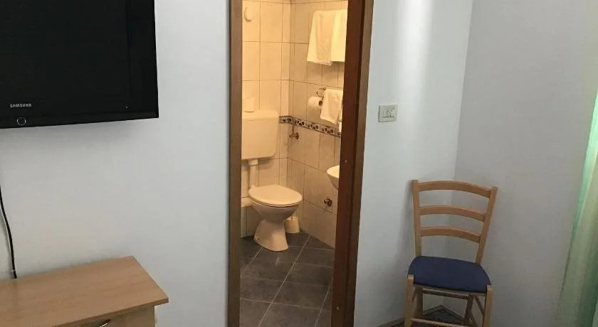 Private Accomodation Madunic