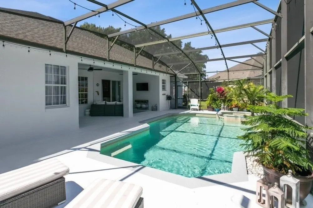 4 Bed 3 Bath In Formosa Gardens Gated Community 4 Bedroom Villa by Redawning
