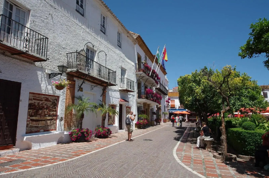 Pensión Aduar