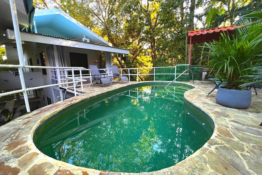 Val Hotel