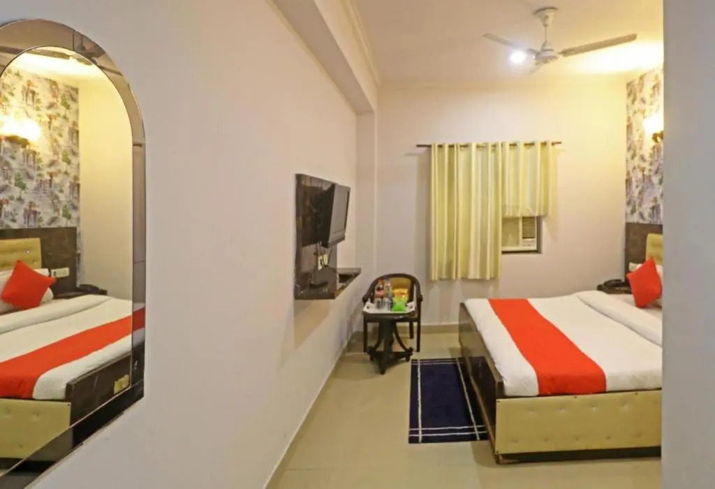 Transit Stay Near IGI Airport