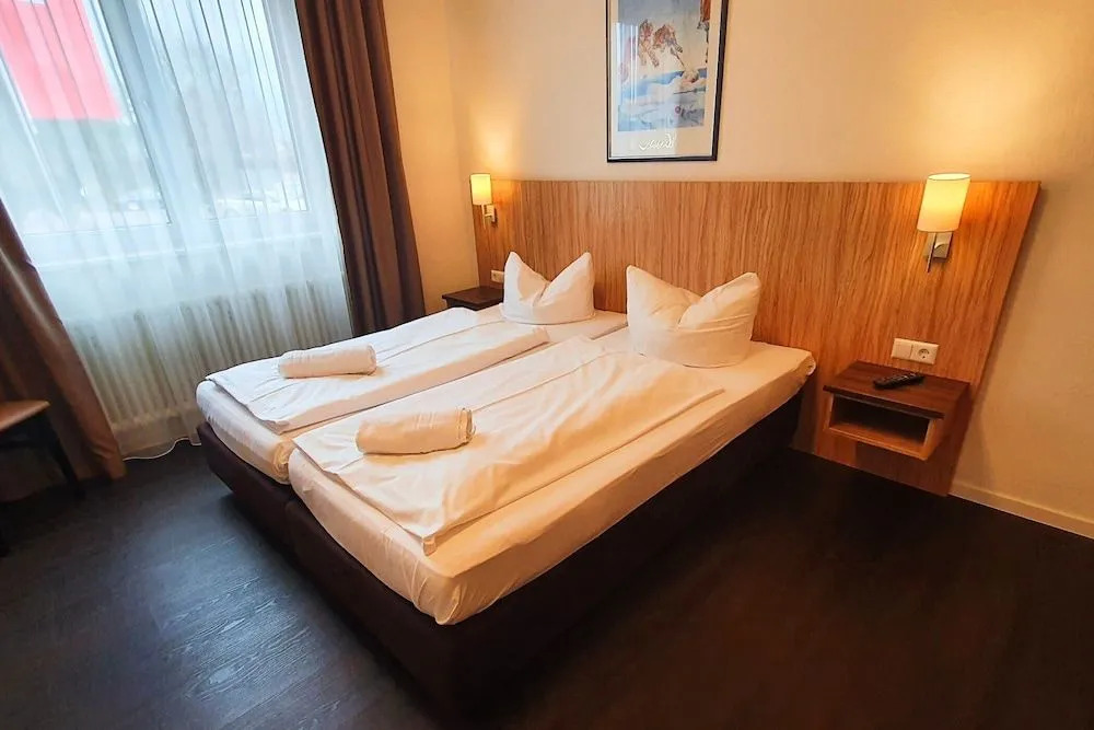 Sport Hotel Kenzingen inklusive Schwimmbad, Sauna und Frühstück nähe Europa-Park
