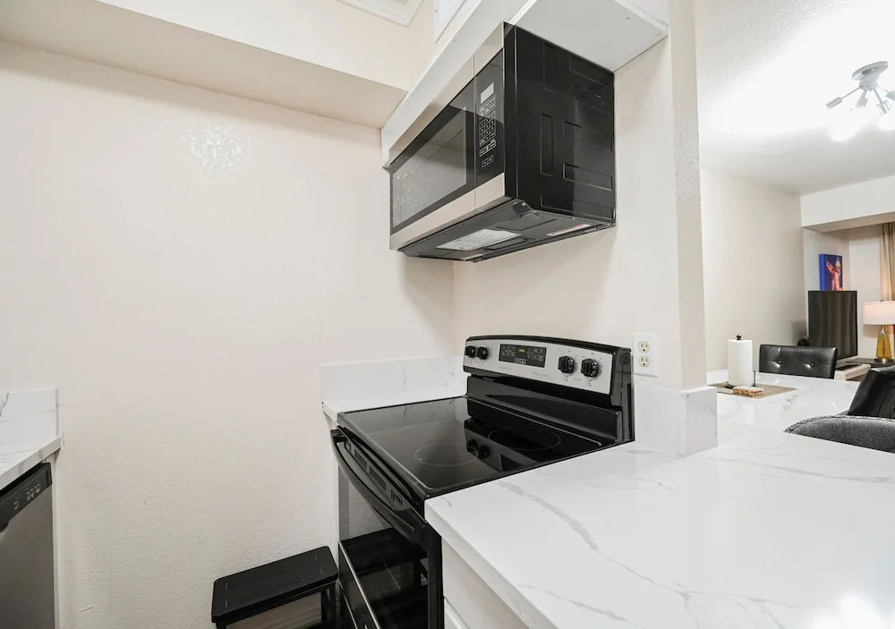 StripViewSuites at Jockey Club