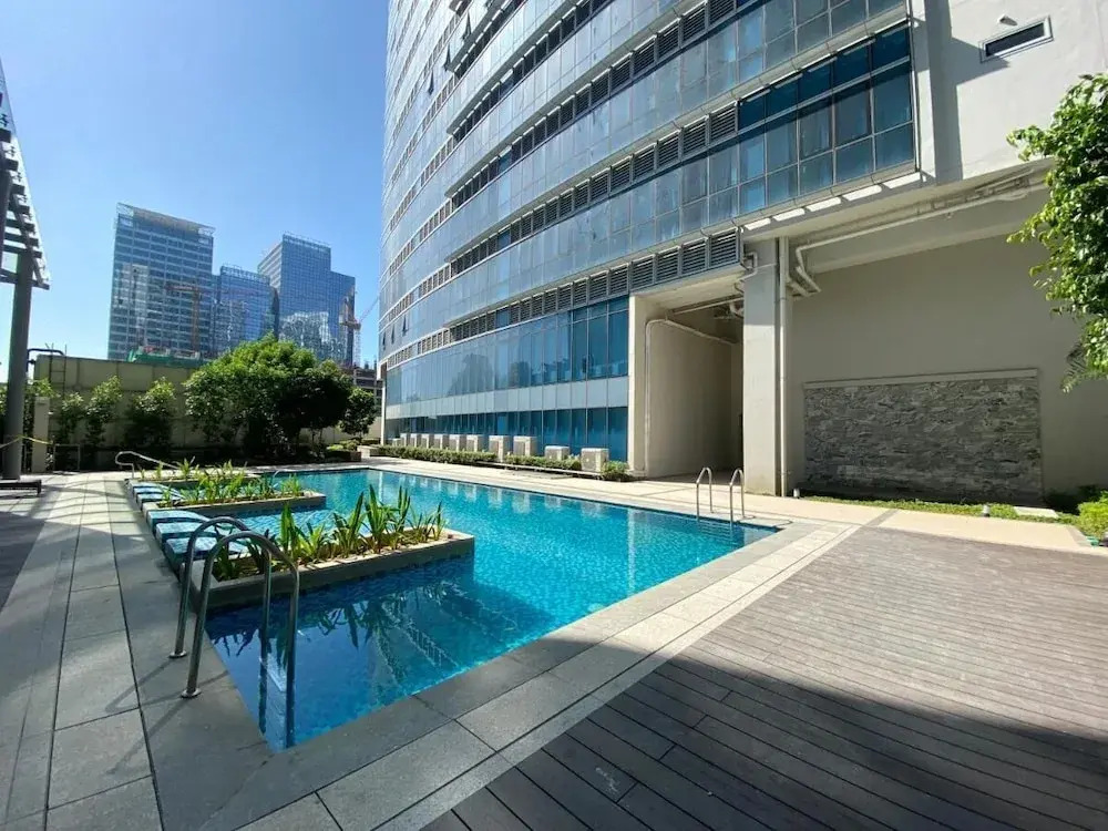 Uptown Parksuites Apartments Tower 2 BGC by PH Staycation