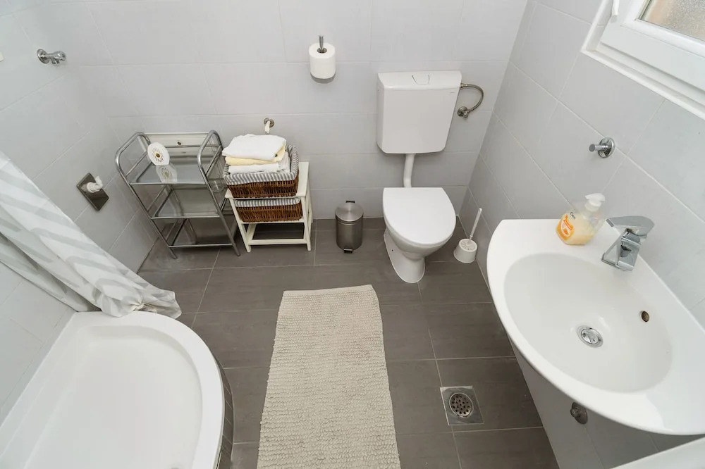 Apartment Lena City Center Near Beach