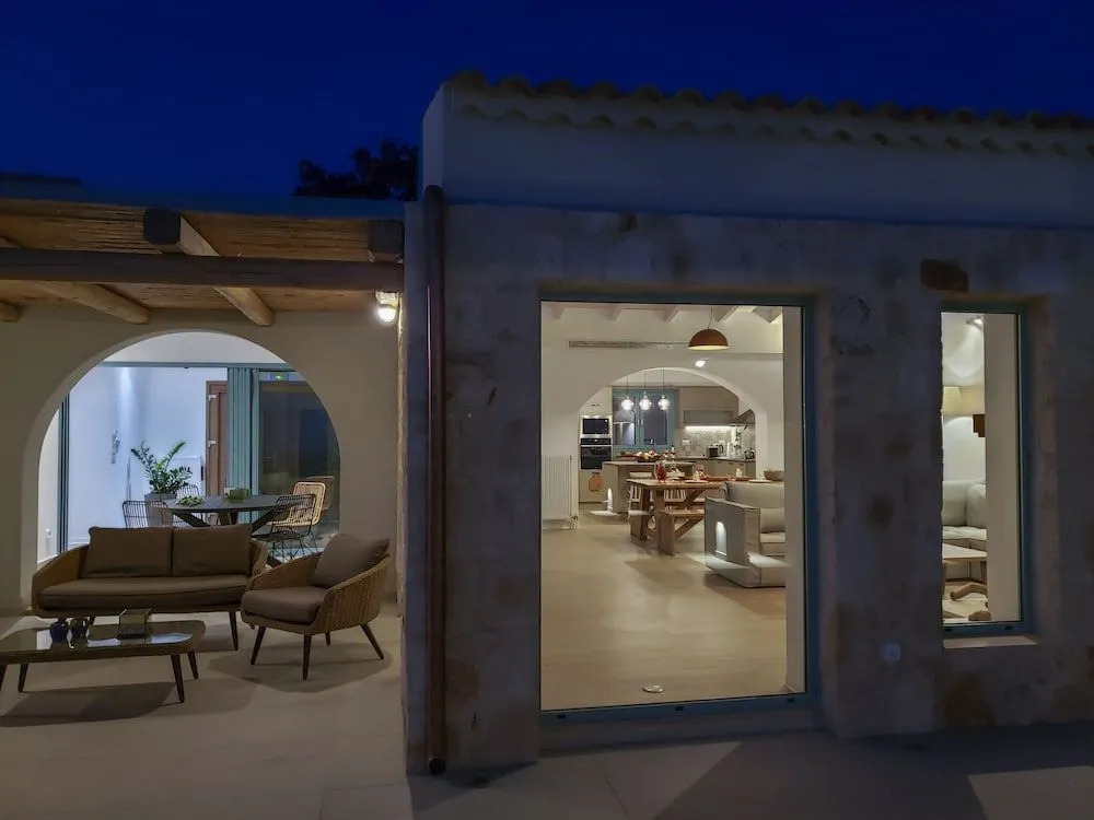 Exclusive Sea View Villa Madelaine