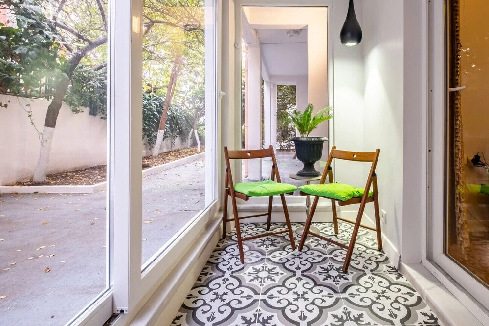 Central Flat With Backyard in Besiktas