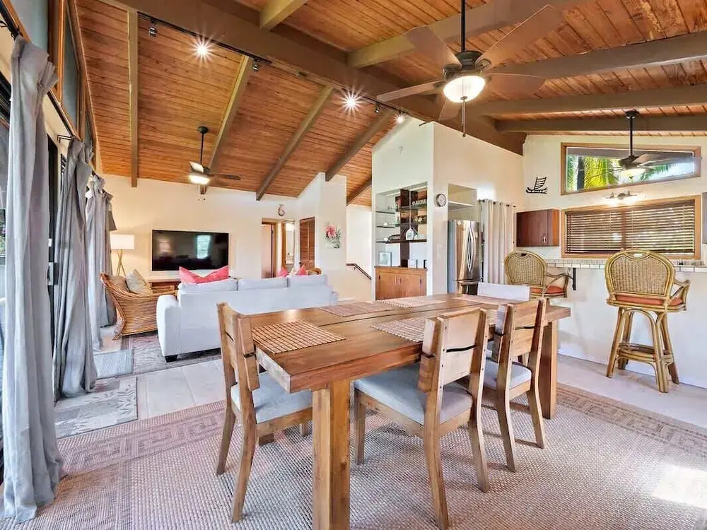 Heeia Bay Paradise Spacious 3 BDR Steps to Beach